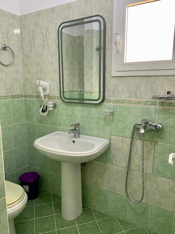 Maxus Apts Sarande Exterior photo
